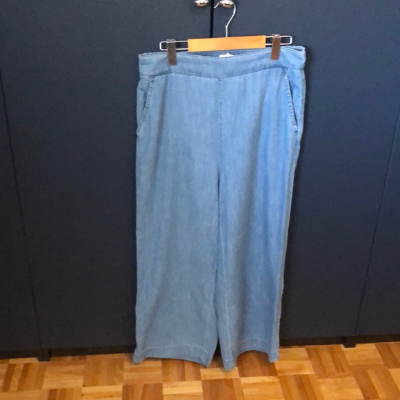 DYNAMITE wide leg (baggy)  jeans size medium - Picture 3 of 7